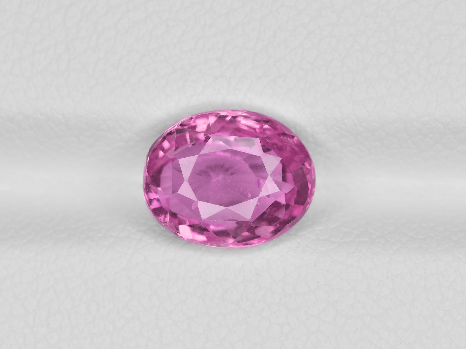 8800676-oval-intense-pink-igi-madagascar-natural-pink-sapphire-2.73-ct