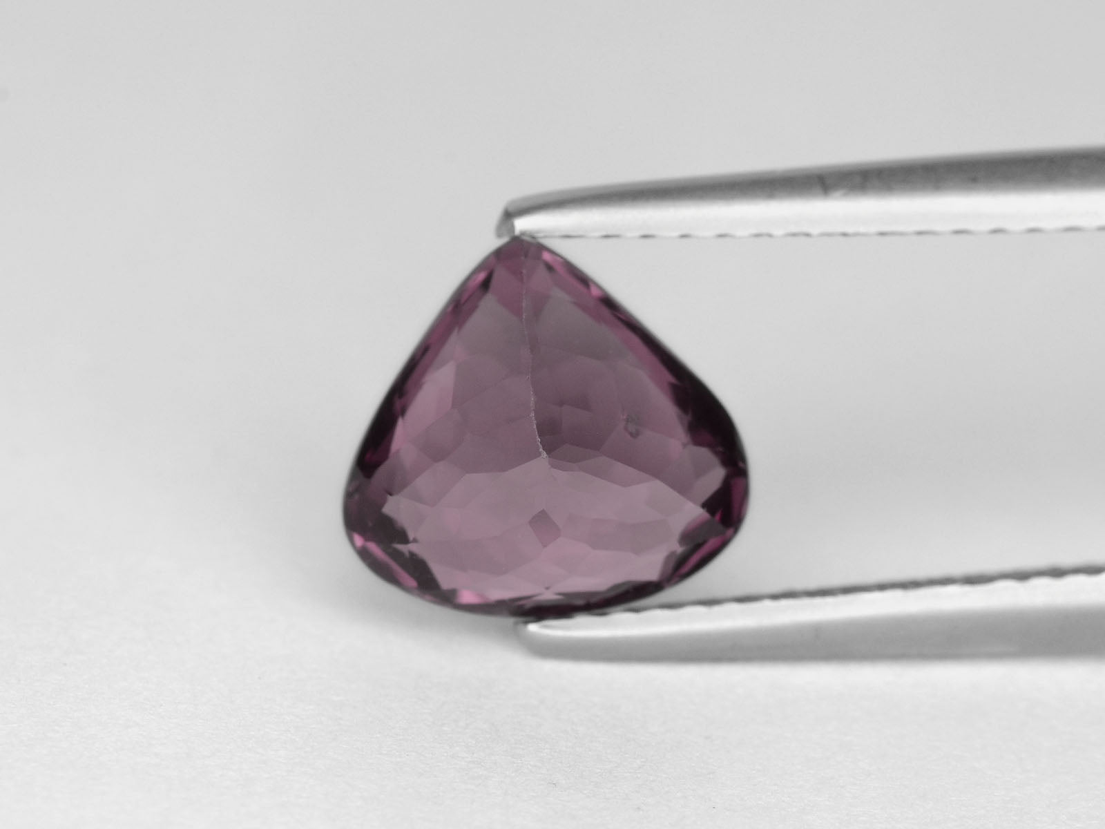 8800019-pear-intense-purplish-pink-igi-sri-lanka-natural-spinel-2.97-ct