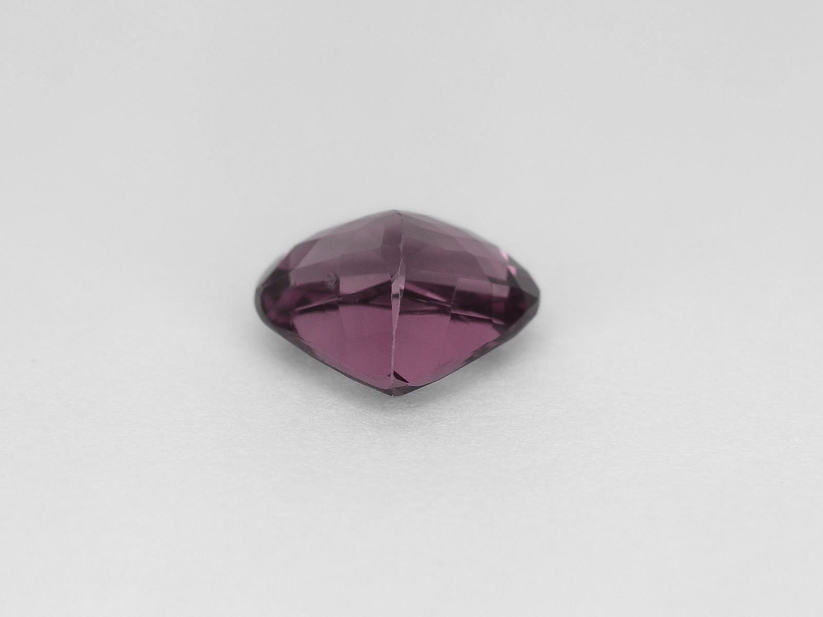 8800019-pear-intense-purplish-pink-igi-sri-lanka-natural-spinel-2.97-ct