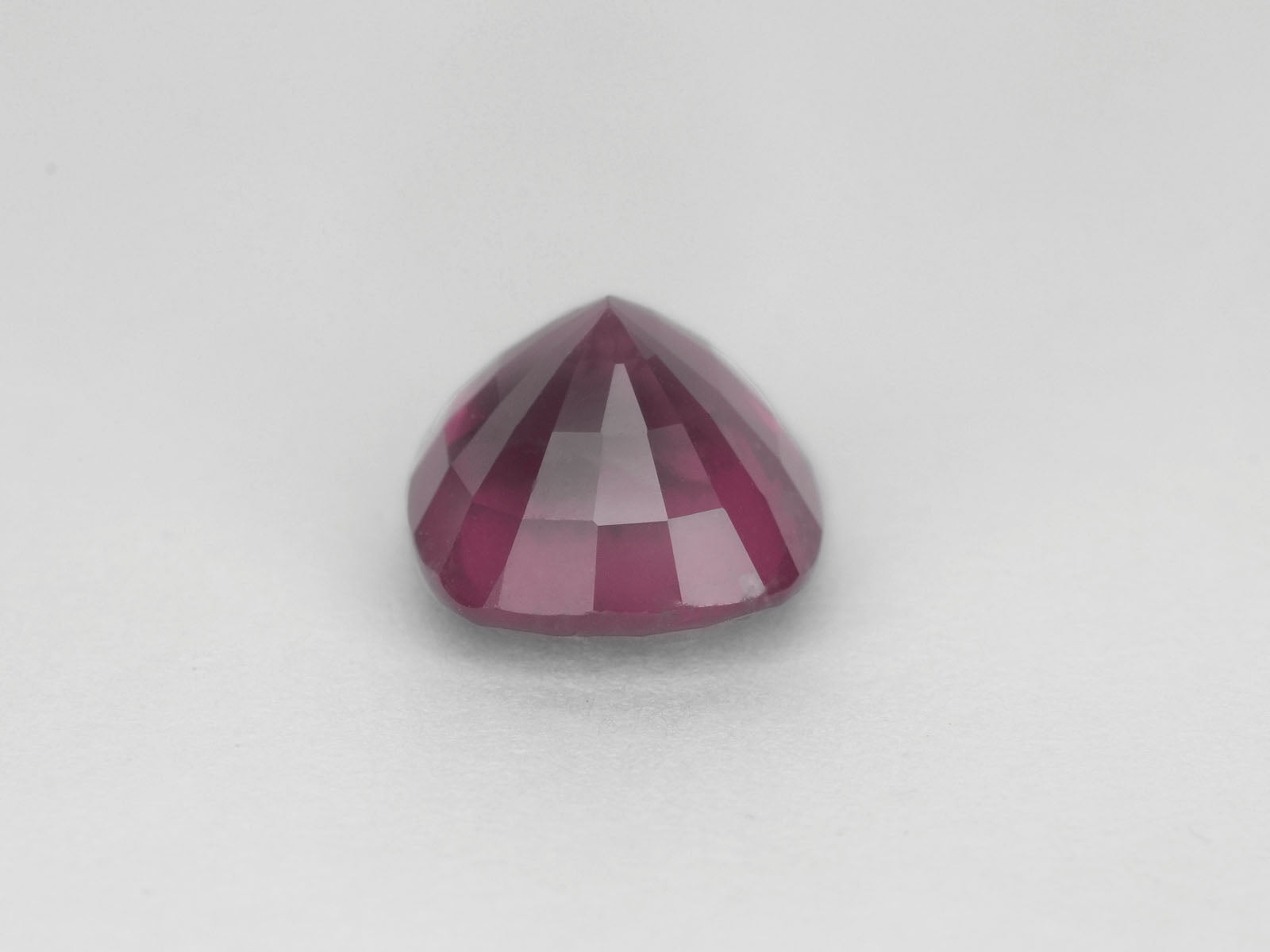 8800023-cushion-velvety-neon-purplish-pink-igi-sri-lanka-natural-spinel-5.92-ct