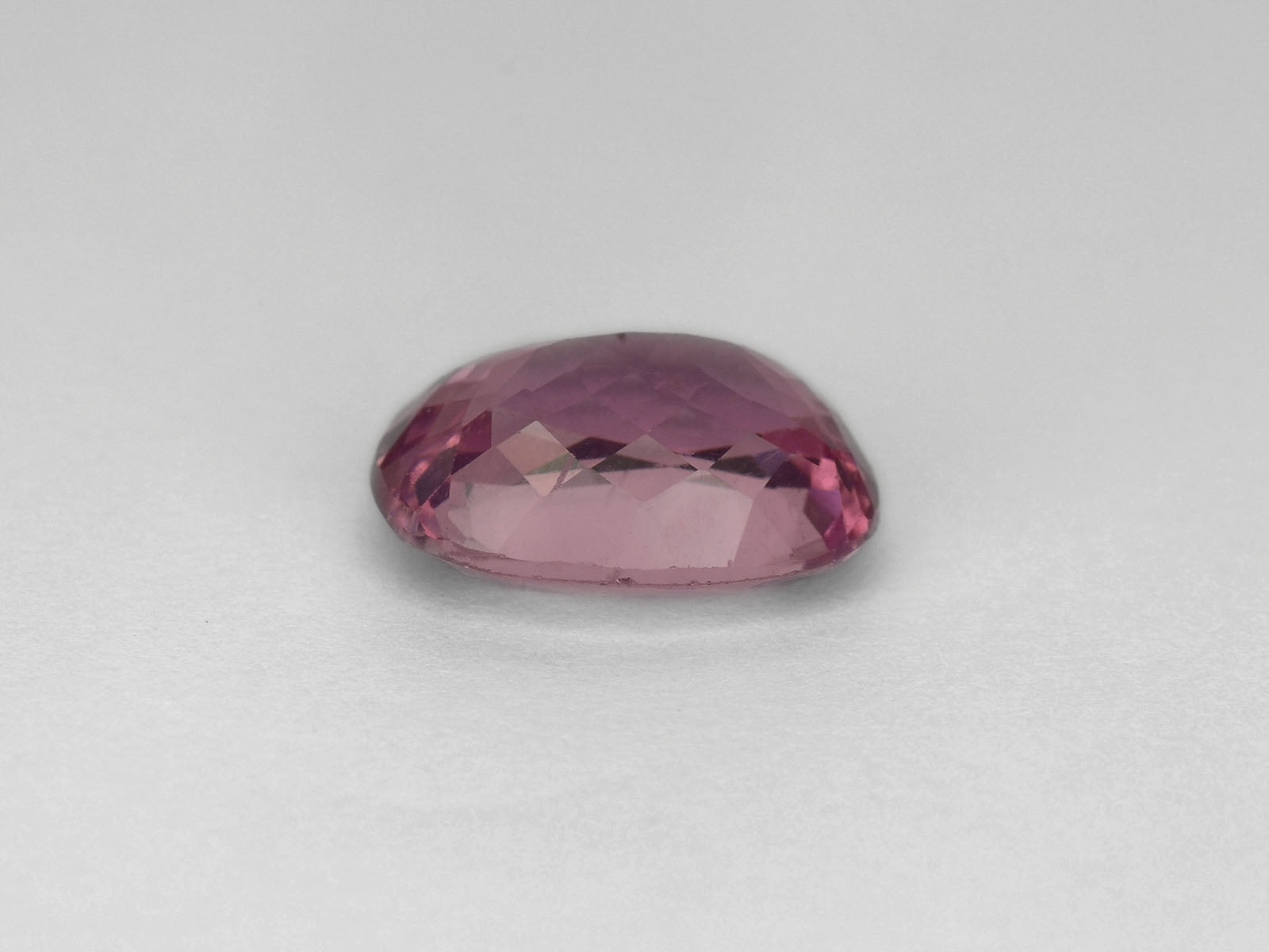 8800029-oval-lustrous-pink-igi-sri-lanka-natural-spinel-3.99-ct