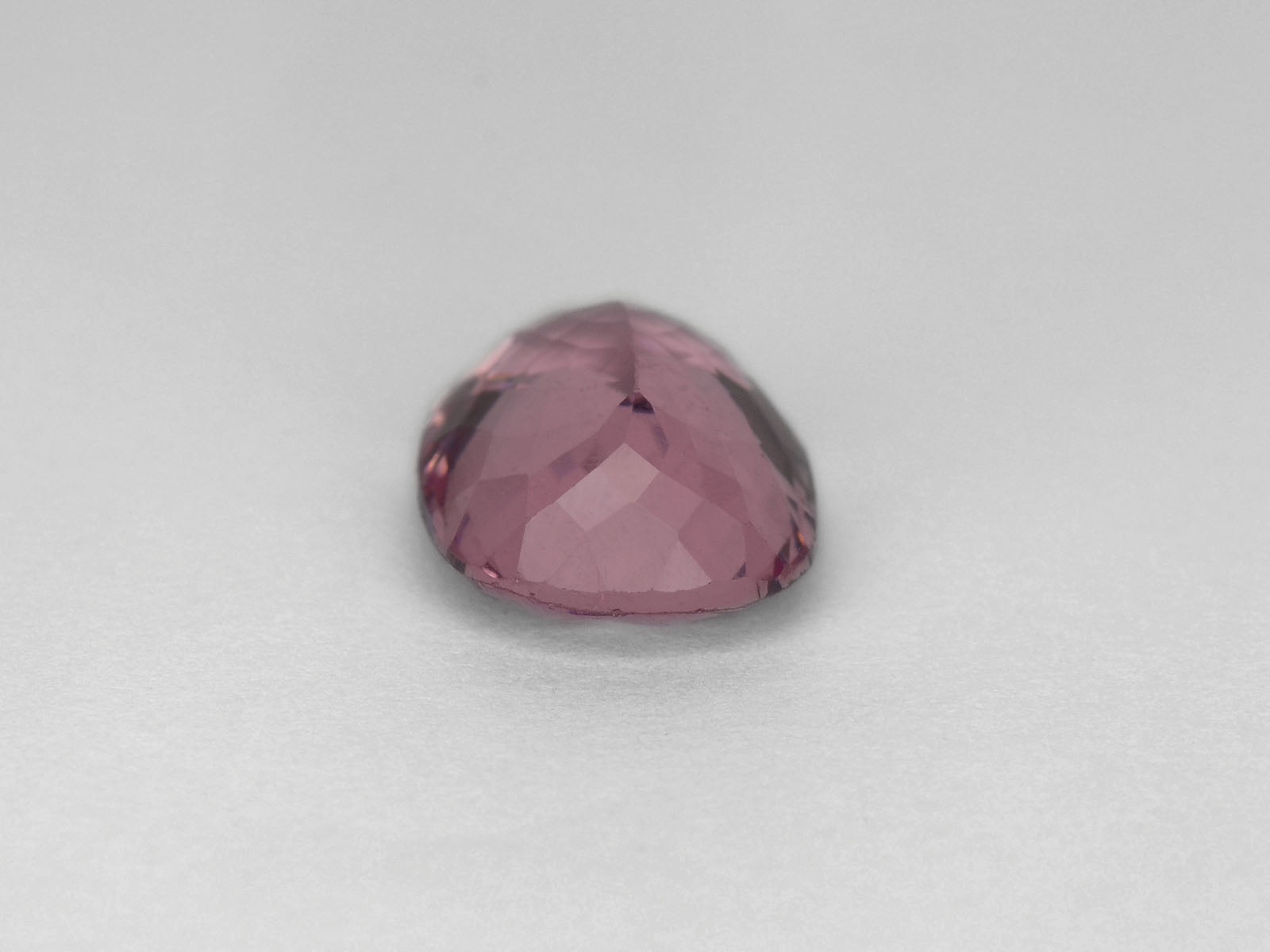 8800029-oval-lustrous-pink-igi-sri-lanka-natural-spinel-3.99-ct