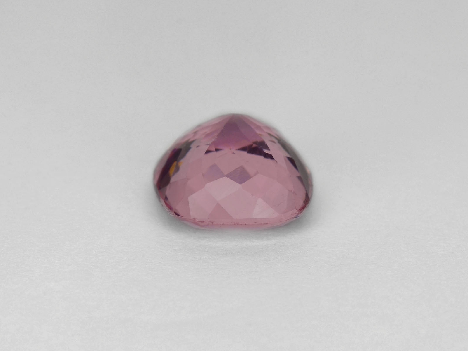 8800030-cushion-lustrous-pink-igi-sri-lanka-natural-spinel-3.59-ct