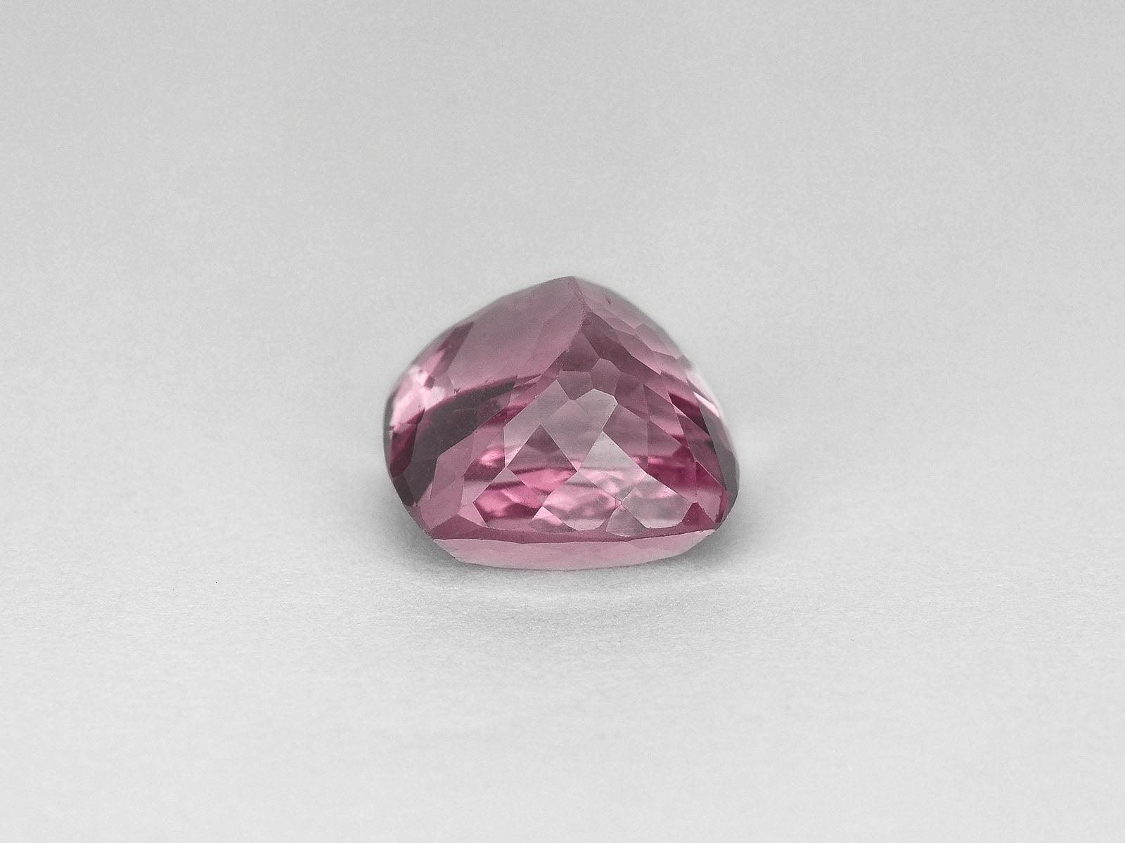8800031-cushion-pastel-purplish-pink-igi-sri-lanka-natural-spinel-4.48-ct