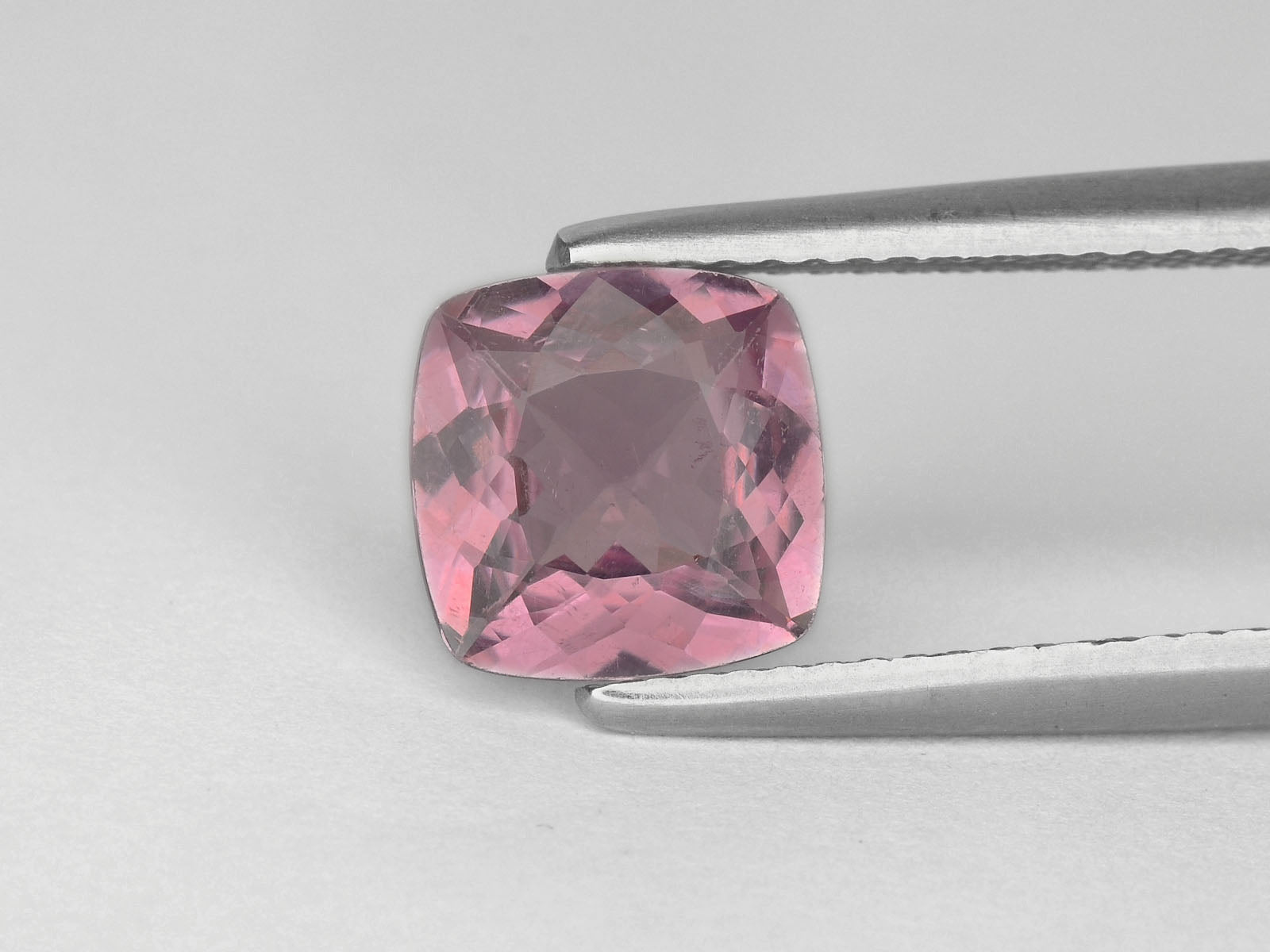 8800033-cushion-soft-pink-igi-sri-lanka-natural-spinel-2.16-ct