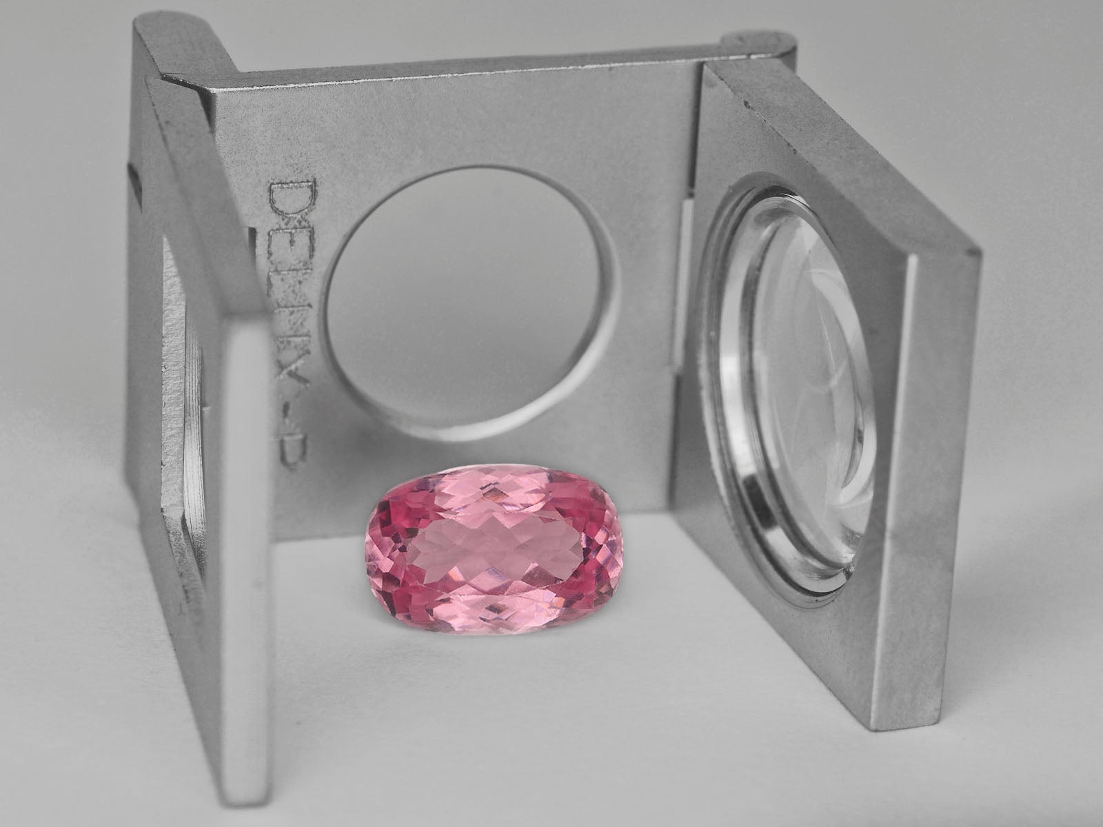 8800047-cushion-bright-pink-igi-sri-lanka-natural-spinel-2.95-ct