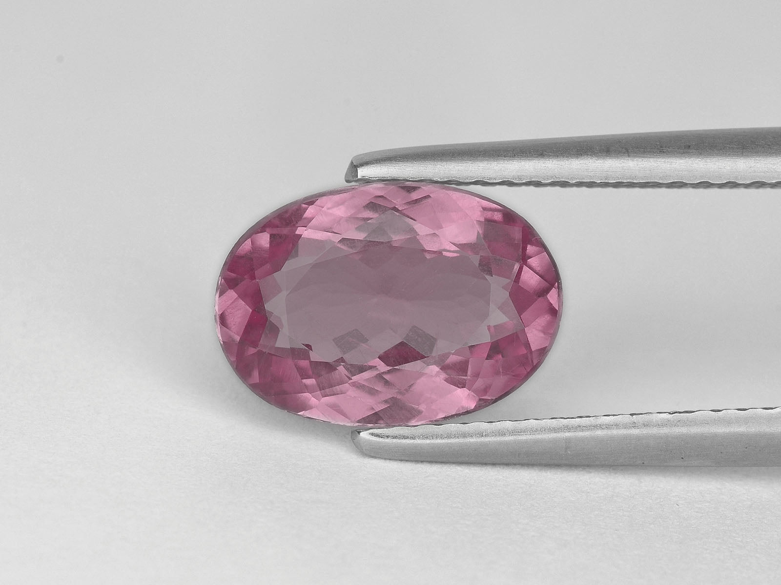 8800048-oval-purplsh-pink-igi-sri-lanka-natural-spinel-3.15-ct