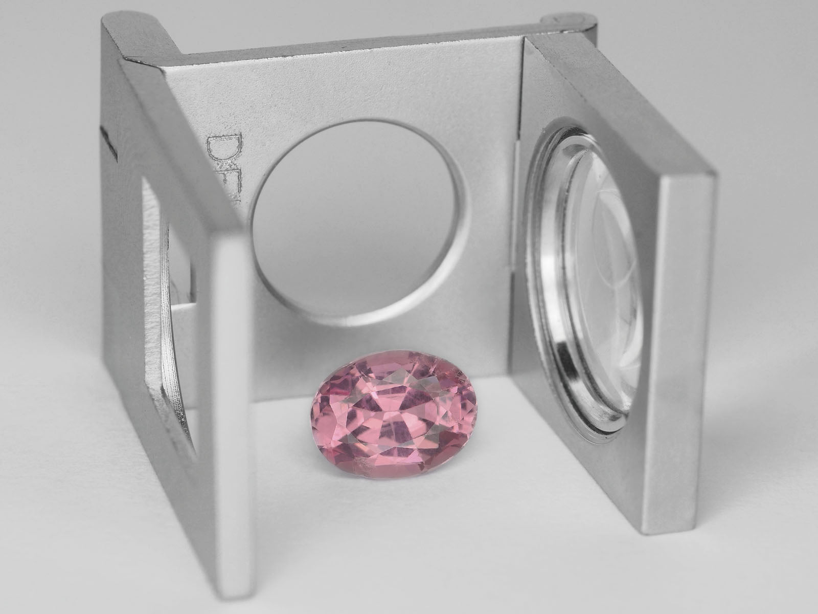 8800054-oval-pastel-pink-igi-sri-lanka-natural-spinel-2.17-ct
