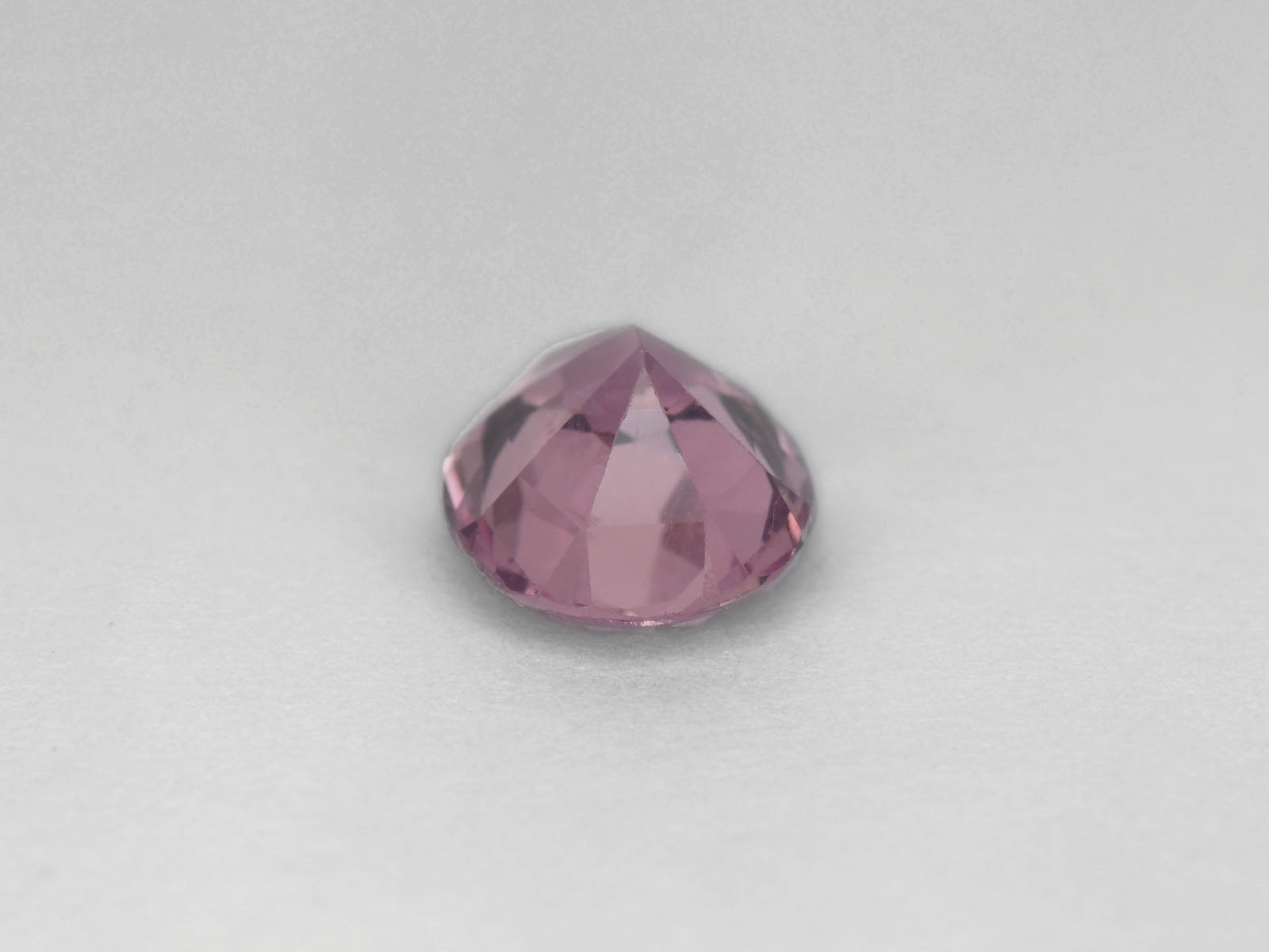 8800054-oval-pastel-pink-igi-sri-lanka-natural-spinel-2.17-ct