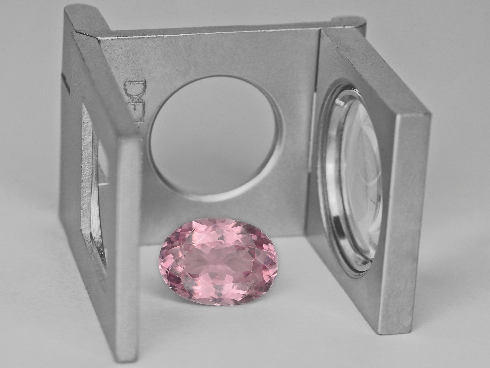 8800055-oval-pastel-pink-igi-sri-lanka-natural-spinel-6.44-ct