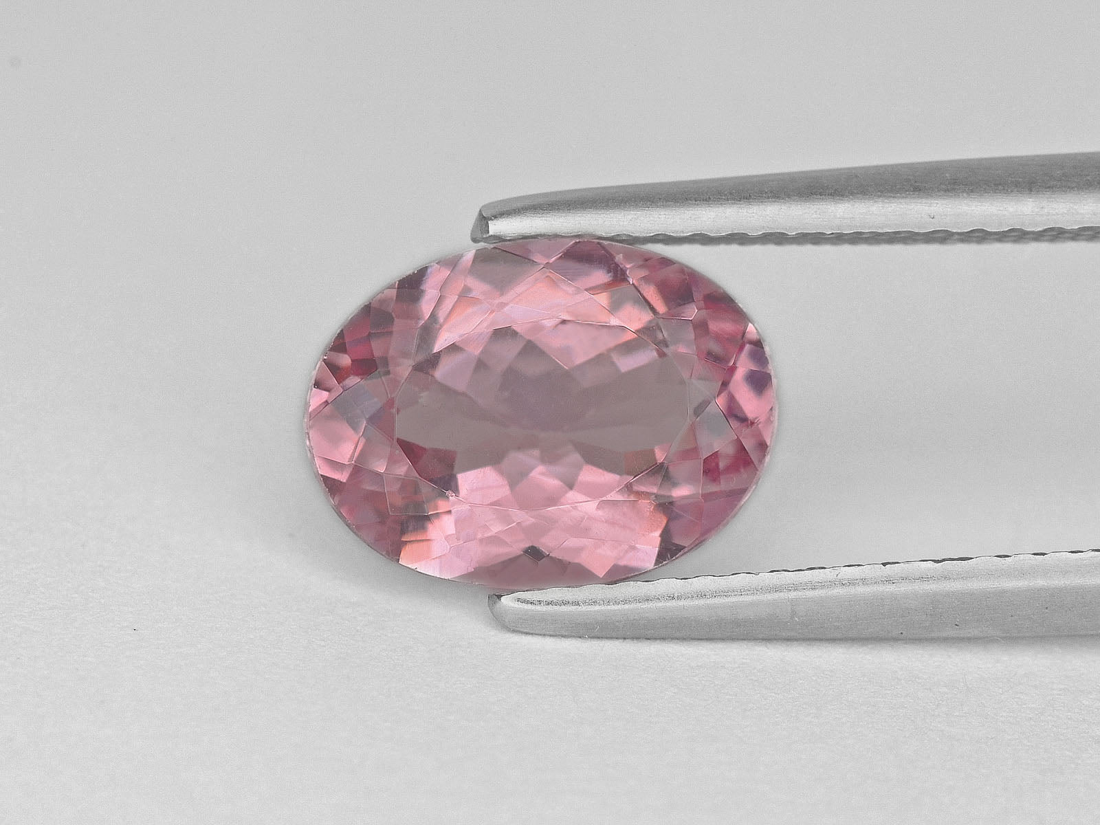 8800055-oval-pastel-pink-igi-sri-lanka-natural-spinel-6.44-ct