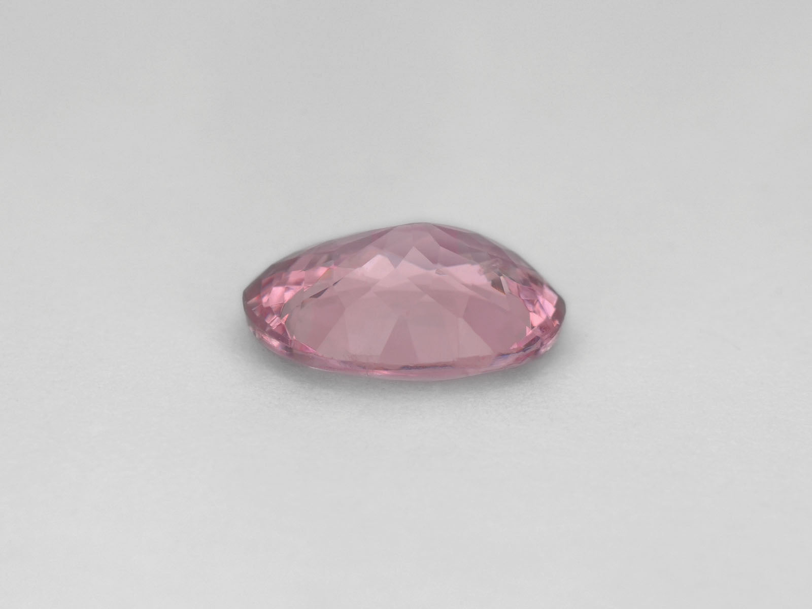 8800056-oval-pastel-pink-igi-sri-lanka-natural-spinel-3.19-ct