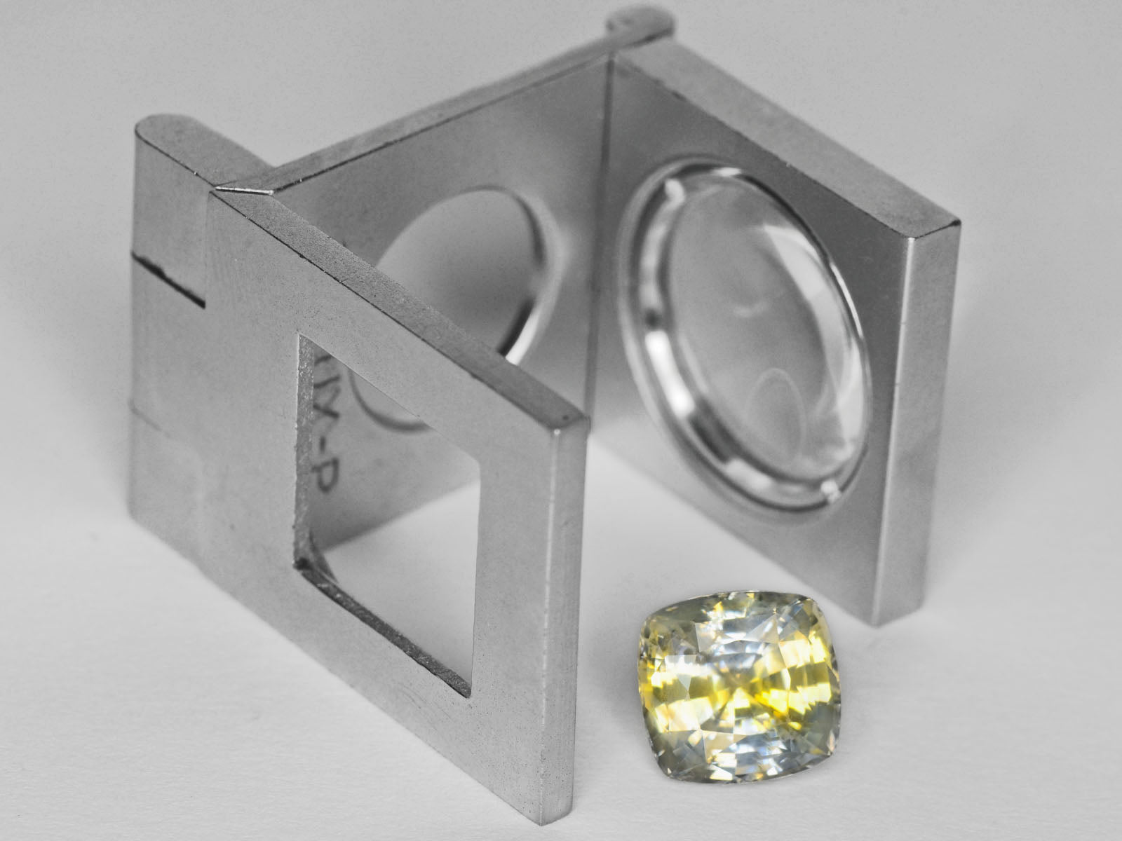 8800301-cushion-yellow-&-light-blue-bi-color-igi-sri-lanka-natural-other-fancy-sapphire-4.49-ct