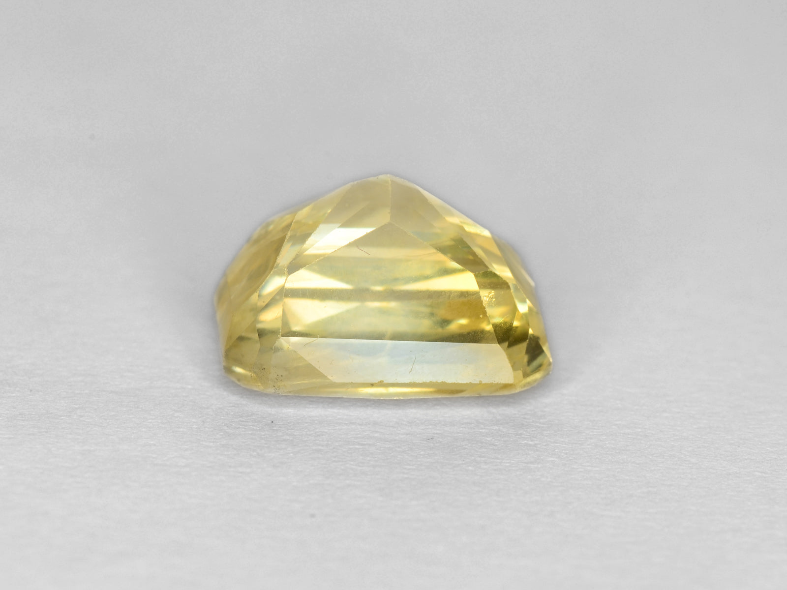 8800325-octagonal-lustrous-yellow-gia-sri-lanka-natural-yellow-sapphire-12.16-ct
