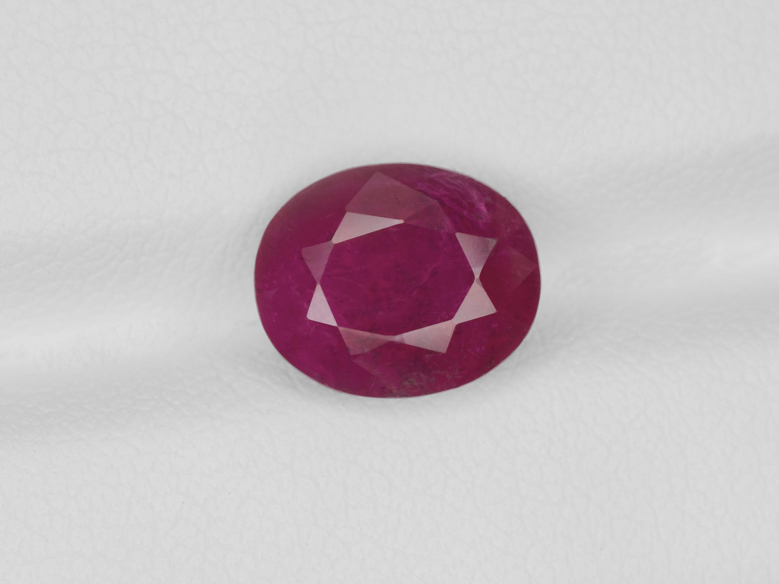 8800821-oval-deep-magenta-red-grs-burma-natural-ruby-4.12-ct