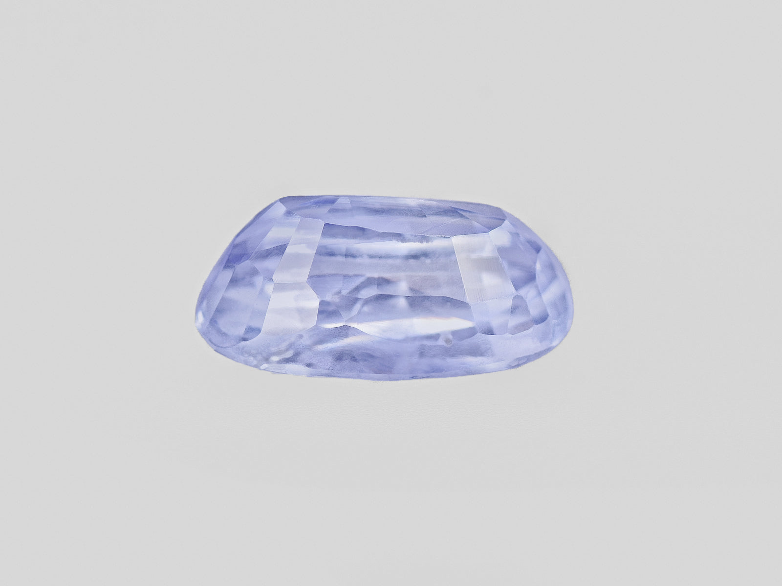 8801892-oval-royal-blue-&-colorless-bi-color-gia-kashmir-natural-blue-sapphire-2.29-ct