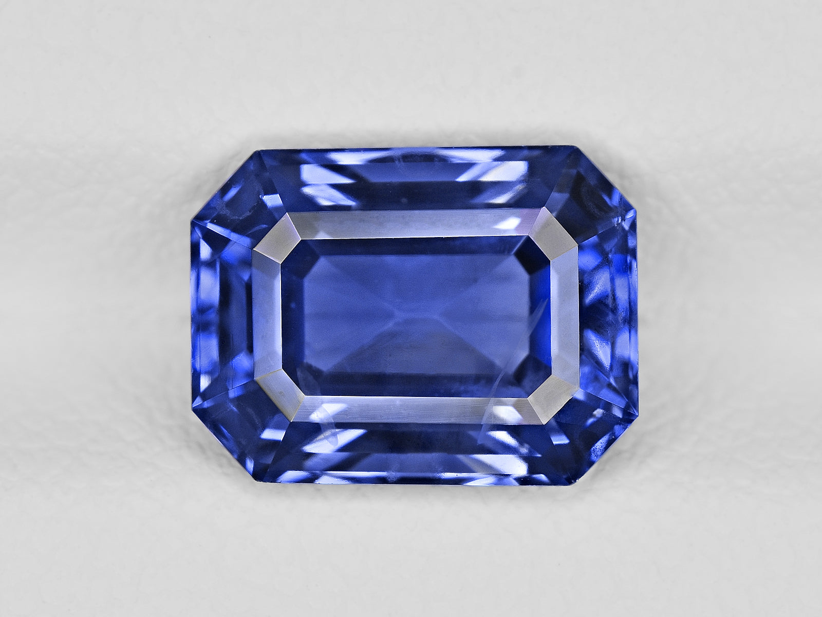 8801403-octagonal-intense-blue-grs-sri-lanka-natural-blue-sapphire-3.56-ct
