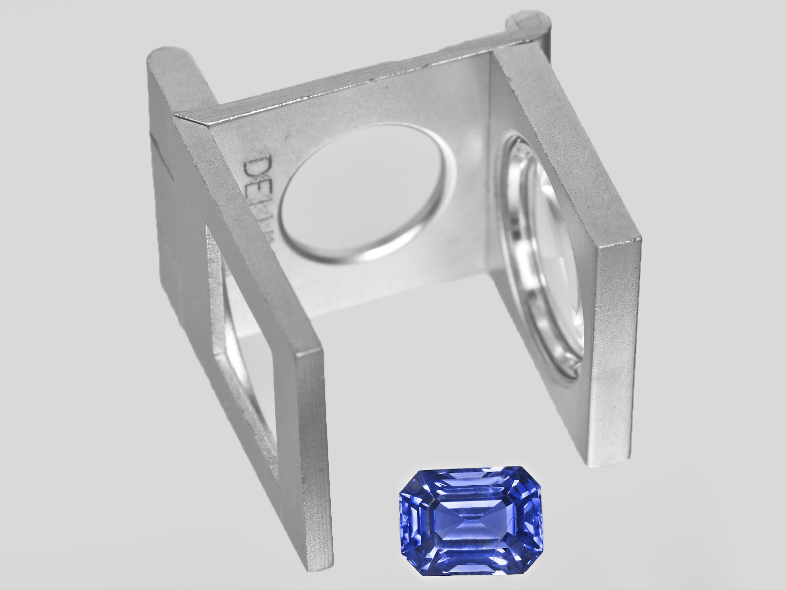 8801403-octagonal-intense-blue-grs-sri-lanka-natural-blue-sapphire-3.56-ct