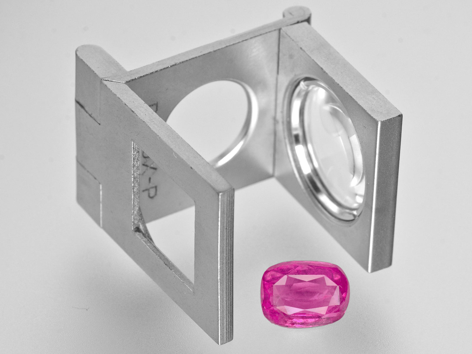 8801072-cushion-pink-red-igi-madagascar-natural-ruby-3.26-ct