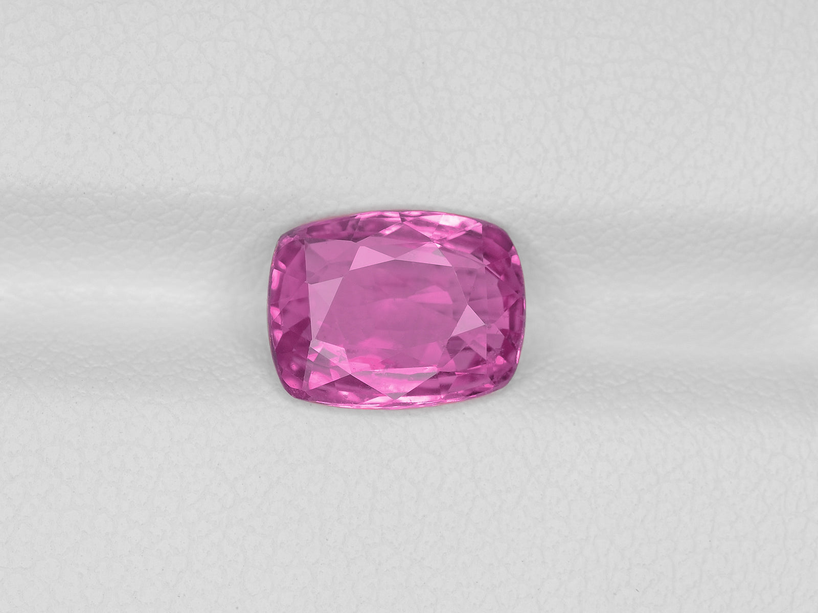 8800682-cushion-lively-pink-red-igi-madagascar-natural-ruby-2.62-ct