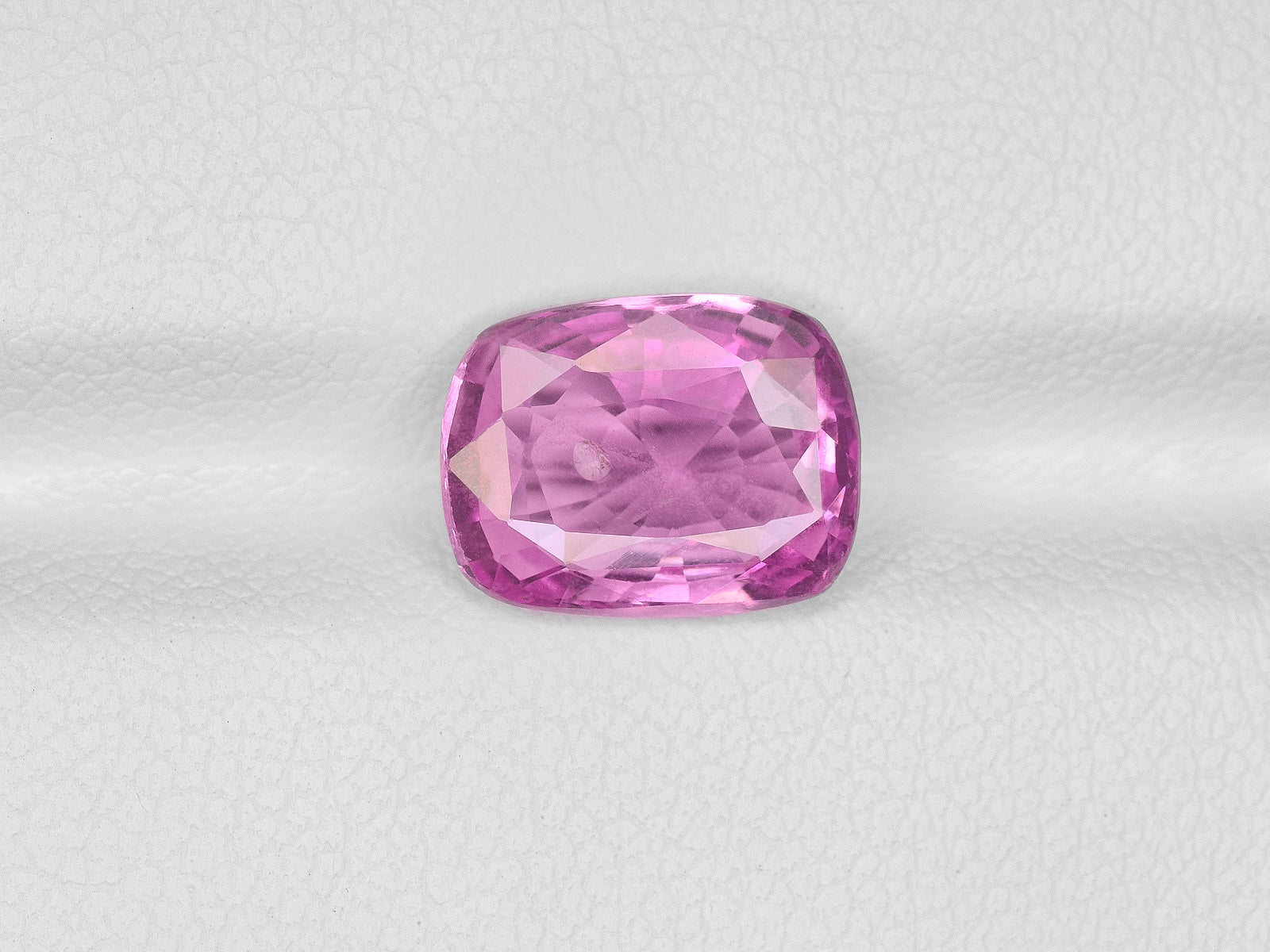 8800684-cushion-soft-pink-red-igi-madagascar-natural-ruby-3.48-ct