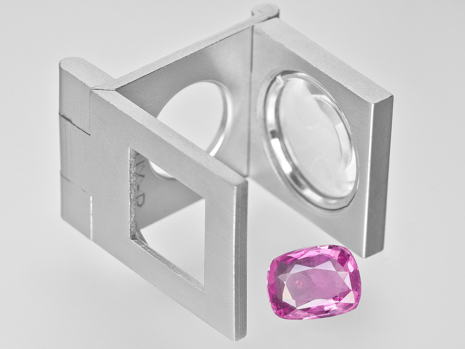 8800684-cushion-soft-pink-red-igi-madagascar-natural-ruby-3.48-ct