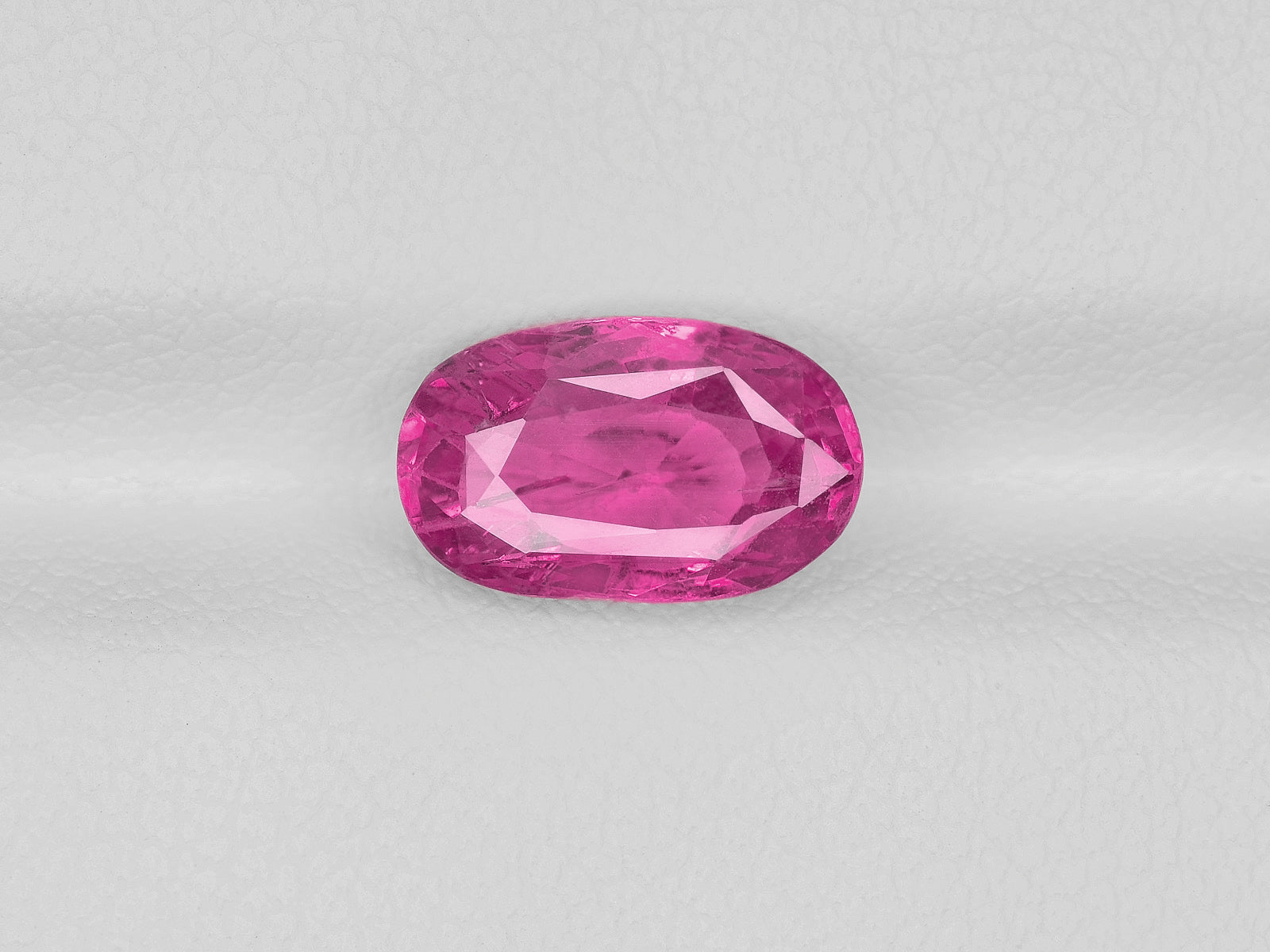 8800690-oval-lively-pink-red-igi-madagascar-natural-ruby-2.52-ct