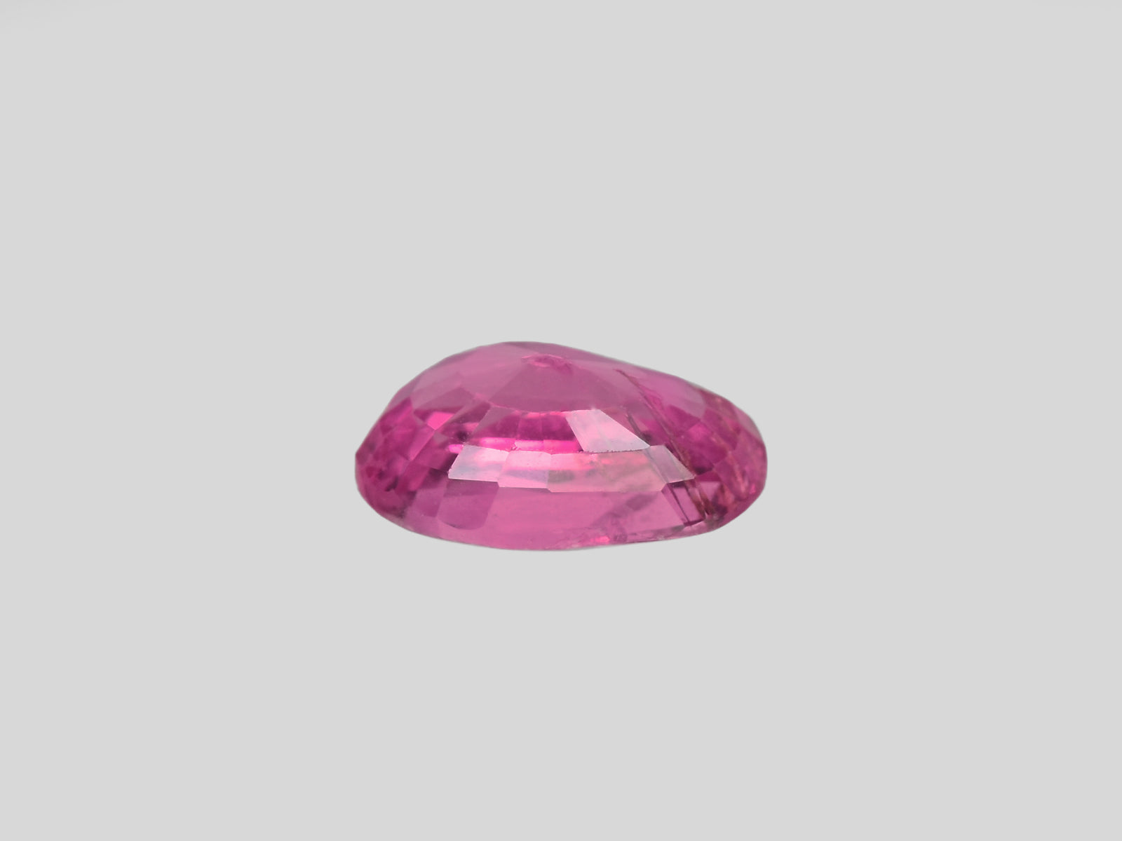 8800690-oval-lively-pink-red-igi-madagascar-natural-ruby-2.52-ct