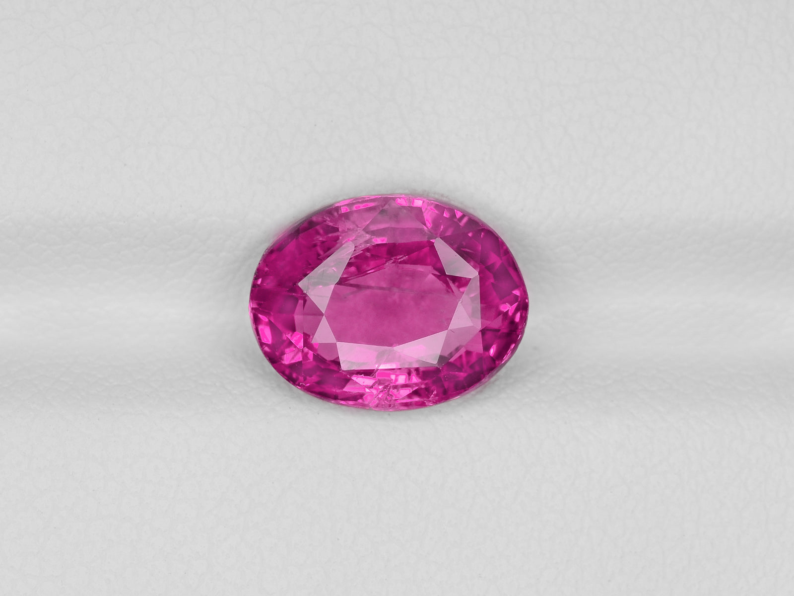 8800705-oval-intense-pink-red-igi-madagascar-natural-ruby-3.93-ct