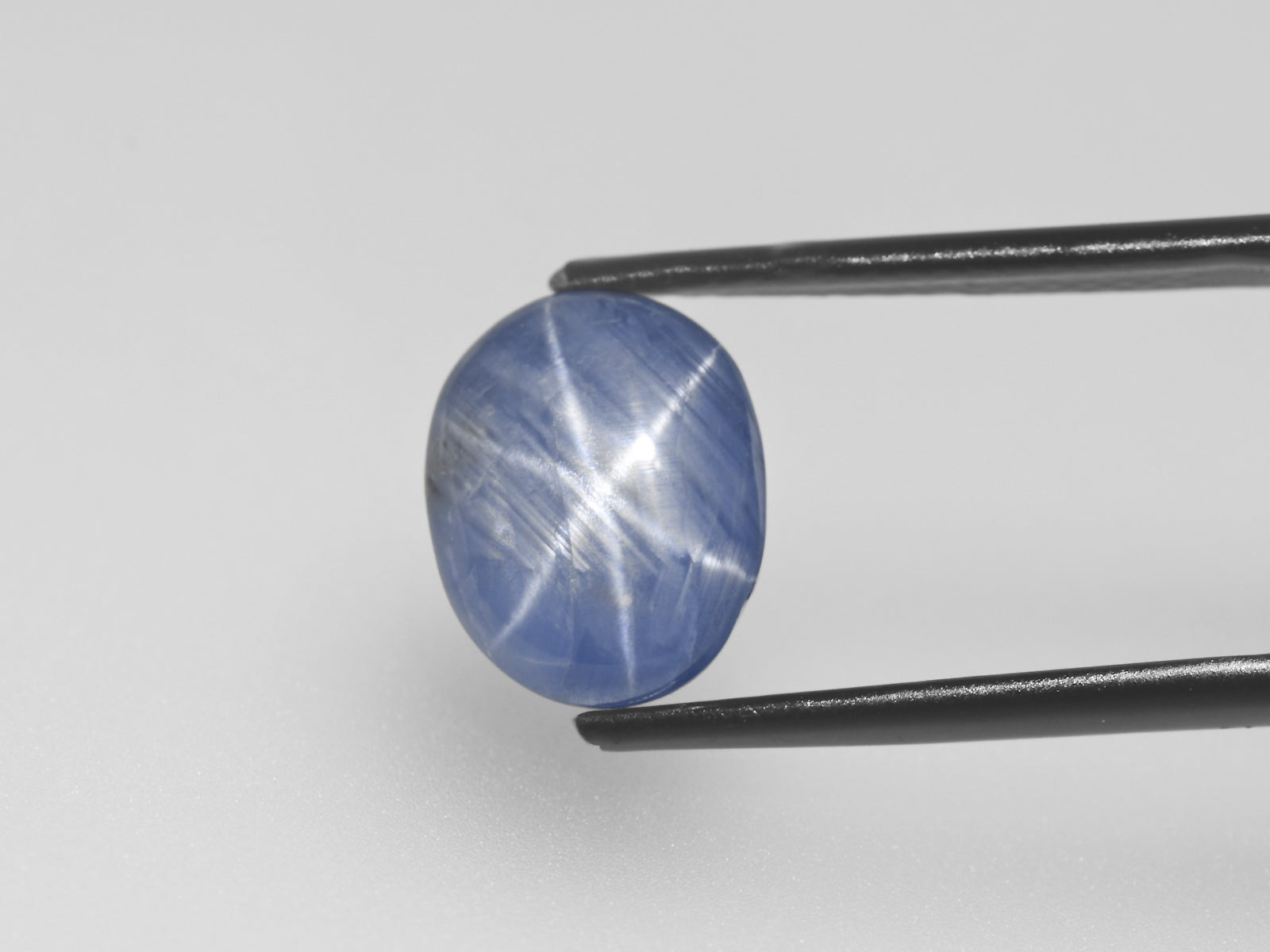 8800750-cabochon-medium-blue-igi-burma-natural-blue-star-sapphire-10.57-ct