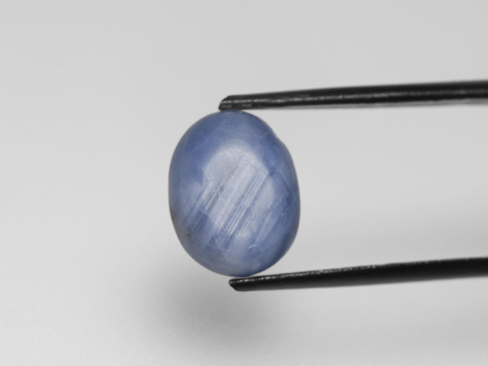 8800750-cabochon-medium-blue-igi-burma-natural-blue-star-sapphire-10.57-ct