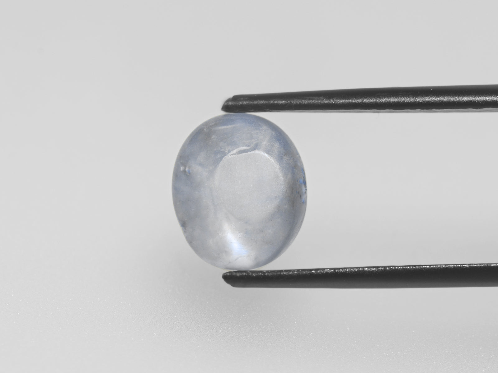 8800752-cabochon-greyish-blue-igi-burma-natural-blue-star-sapphire-5.87-ct
