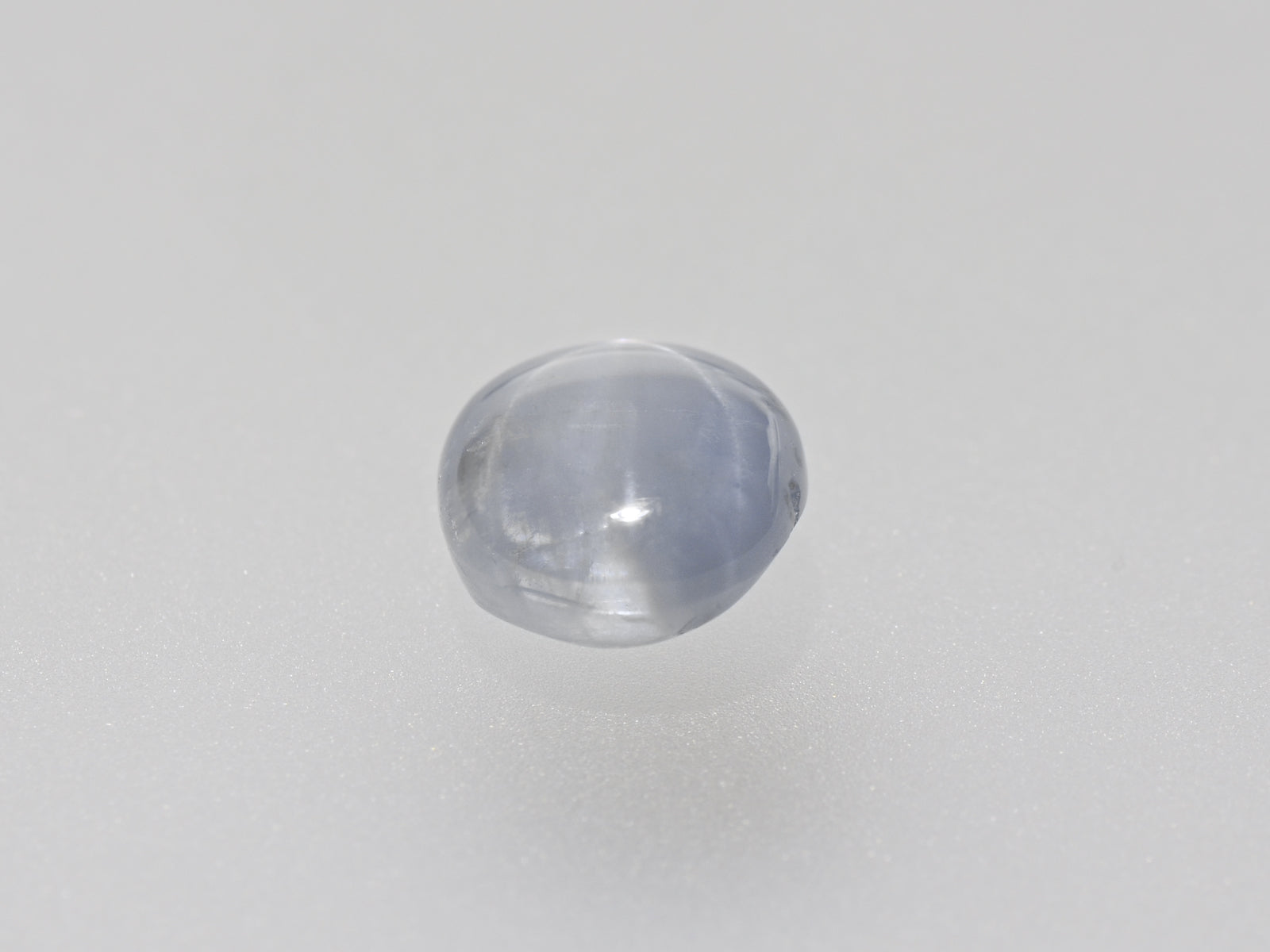 8800752-cabochon-greyish-blue-igi-burma-natural-blue-star-sapphire-5.87-ct