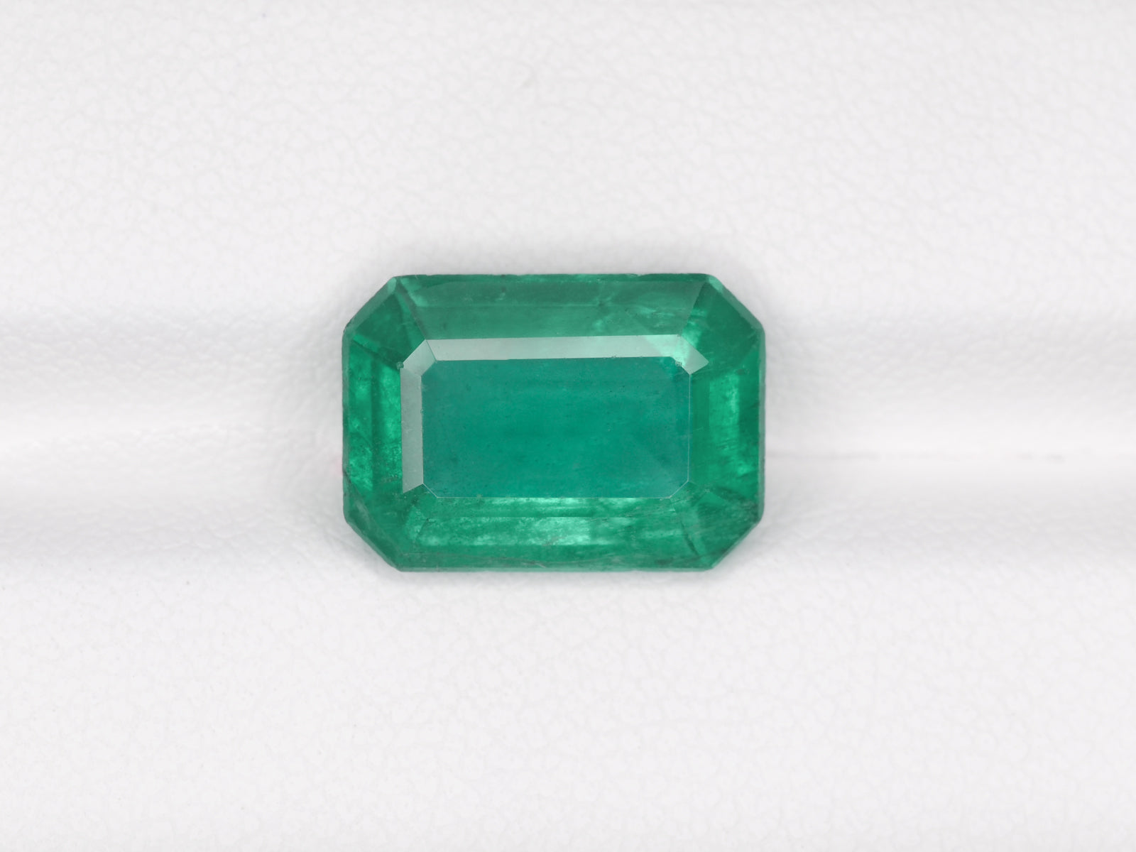 8800774-octagonal-medium-green-igi-zambia-natural-emerald-4.96-ct