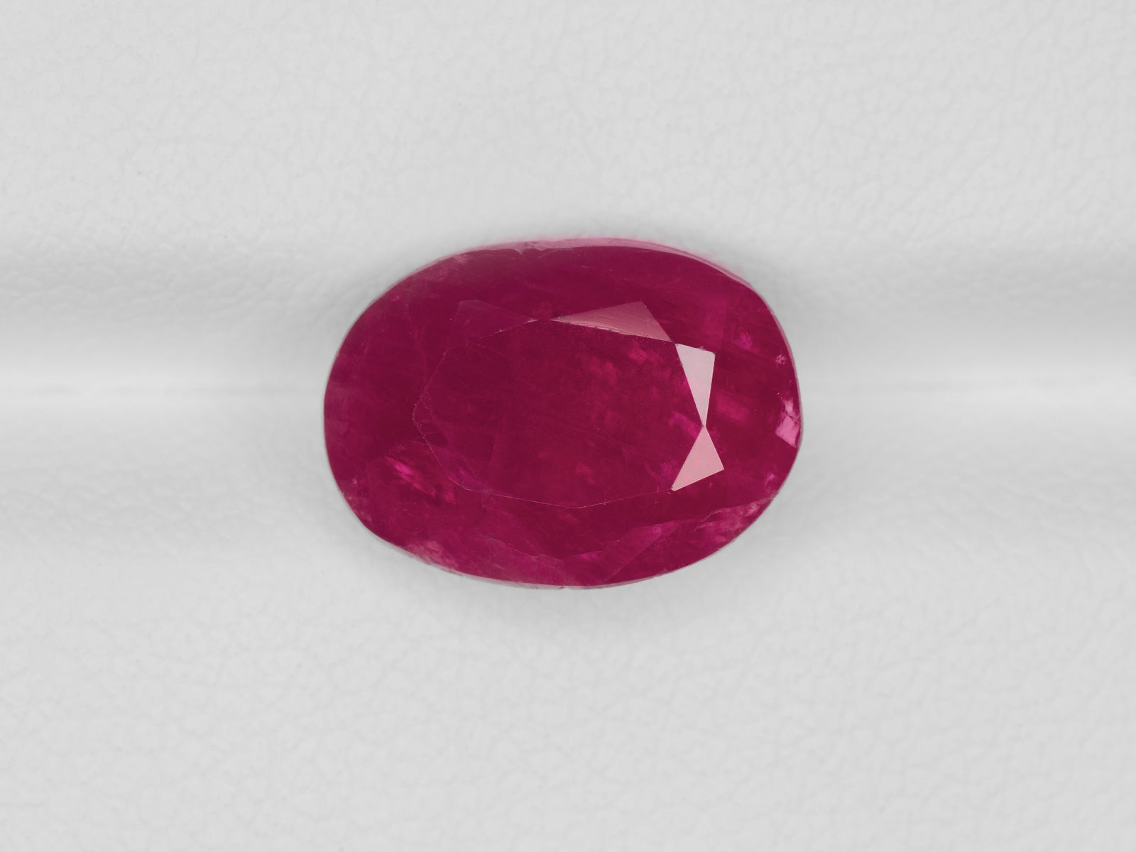 8800832-oval-rich-pinkish-red-grs-burma-natural-ruby-5.65-ct