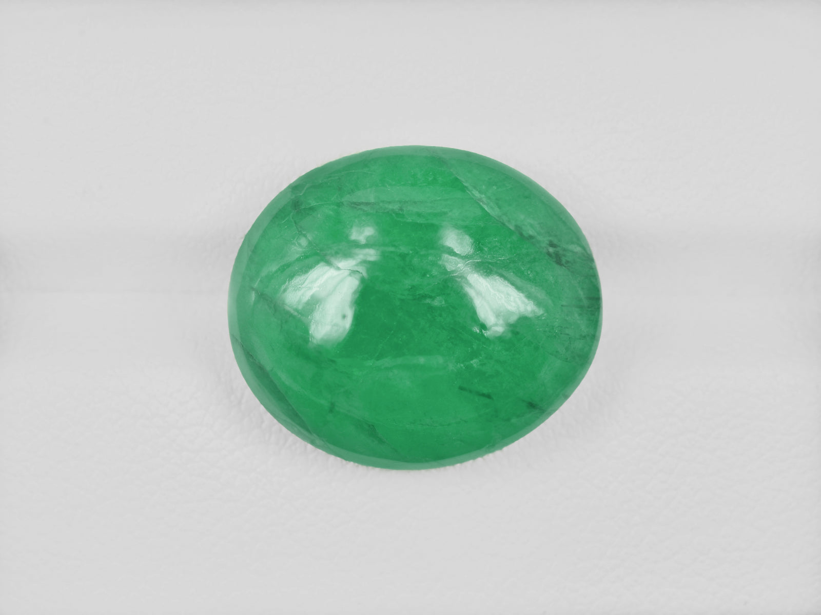 8801136-cabochon-medium-green-russia-natural-emerald-17.28-ct