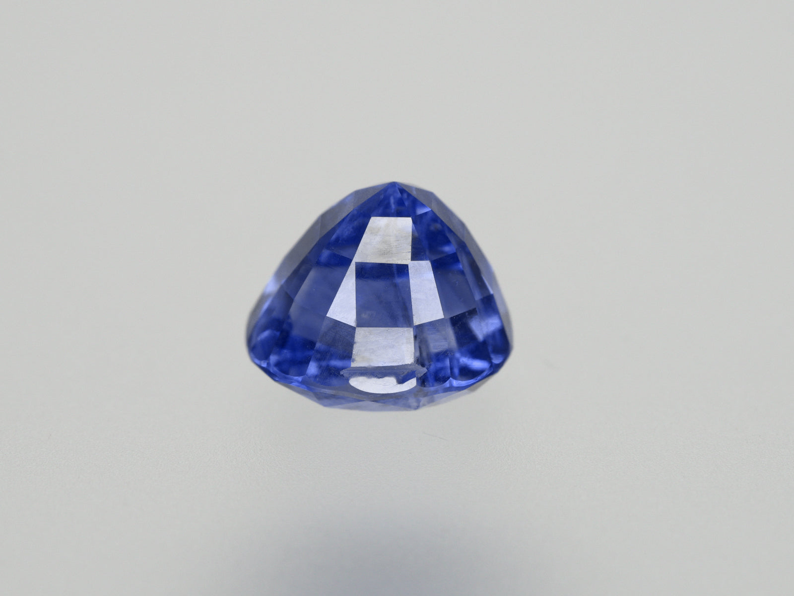 8800459-oval-rich-velvety-cornflower-blue-gia-grs-kashmir-natural-blue-sapphire-3.61-ct