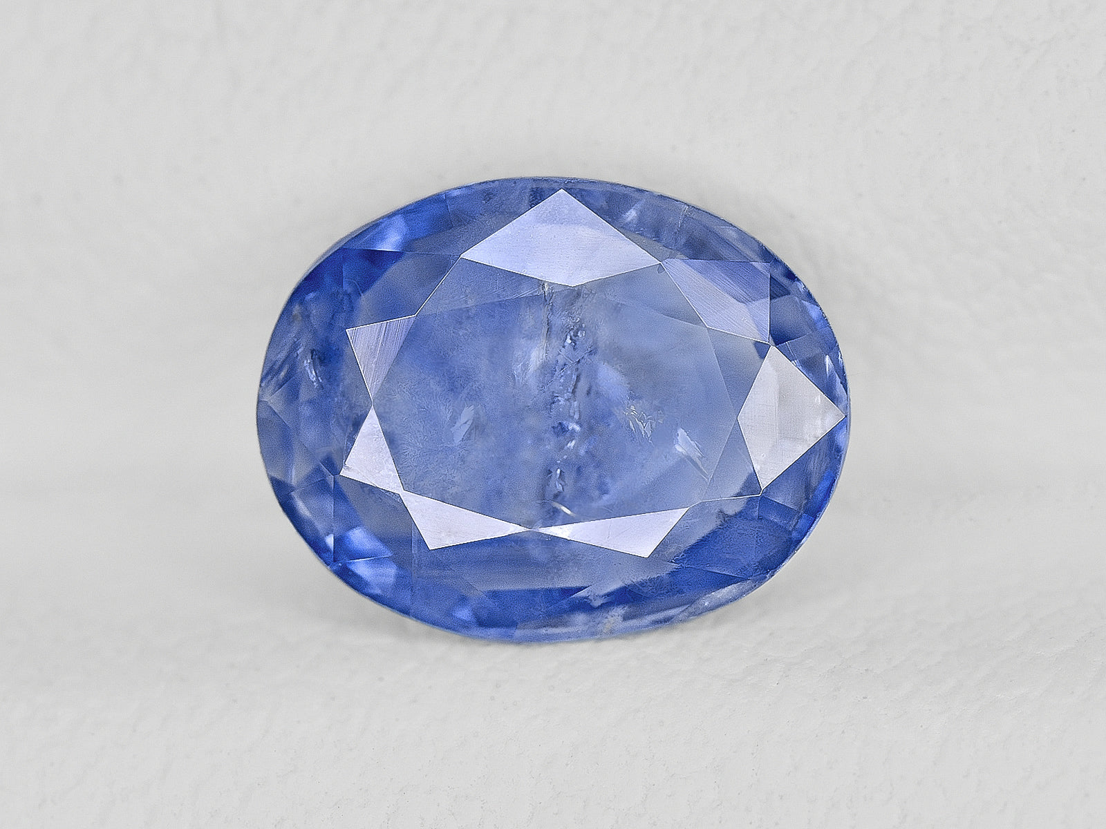8801944-oval-medium-blue-gia-igi-kashmir-natural-blue-sapphire-1.60-ct