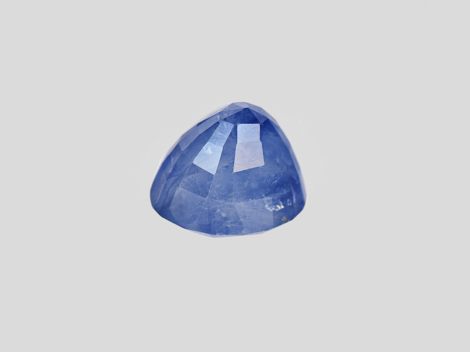 8801945-oval-medium-blue-gia-igi-kashmir-natural-blue-sapphire-1.82-ct