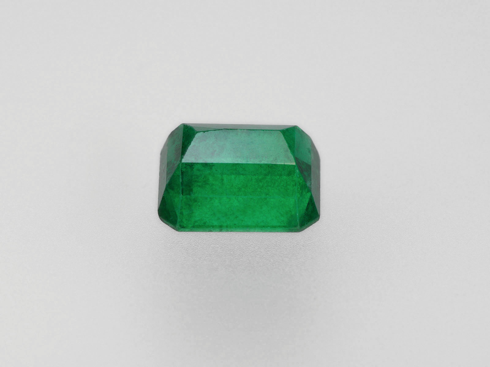 8800458-octagonal-deep-green-grs-zambia-natural-emerald-5.86-ct