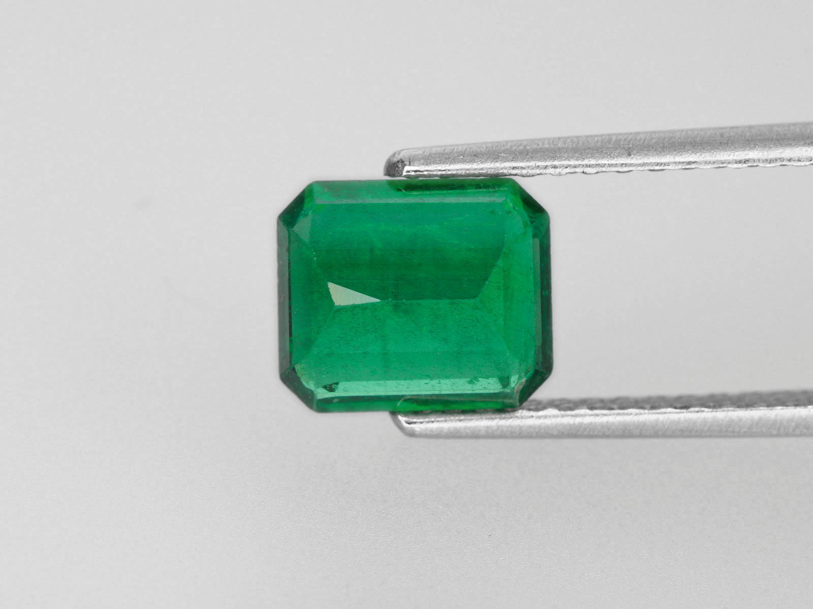 8800458-octagonal-deep-green-grs-zambia-natural-emerald-5.86-ct