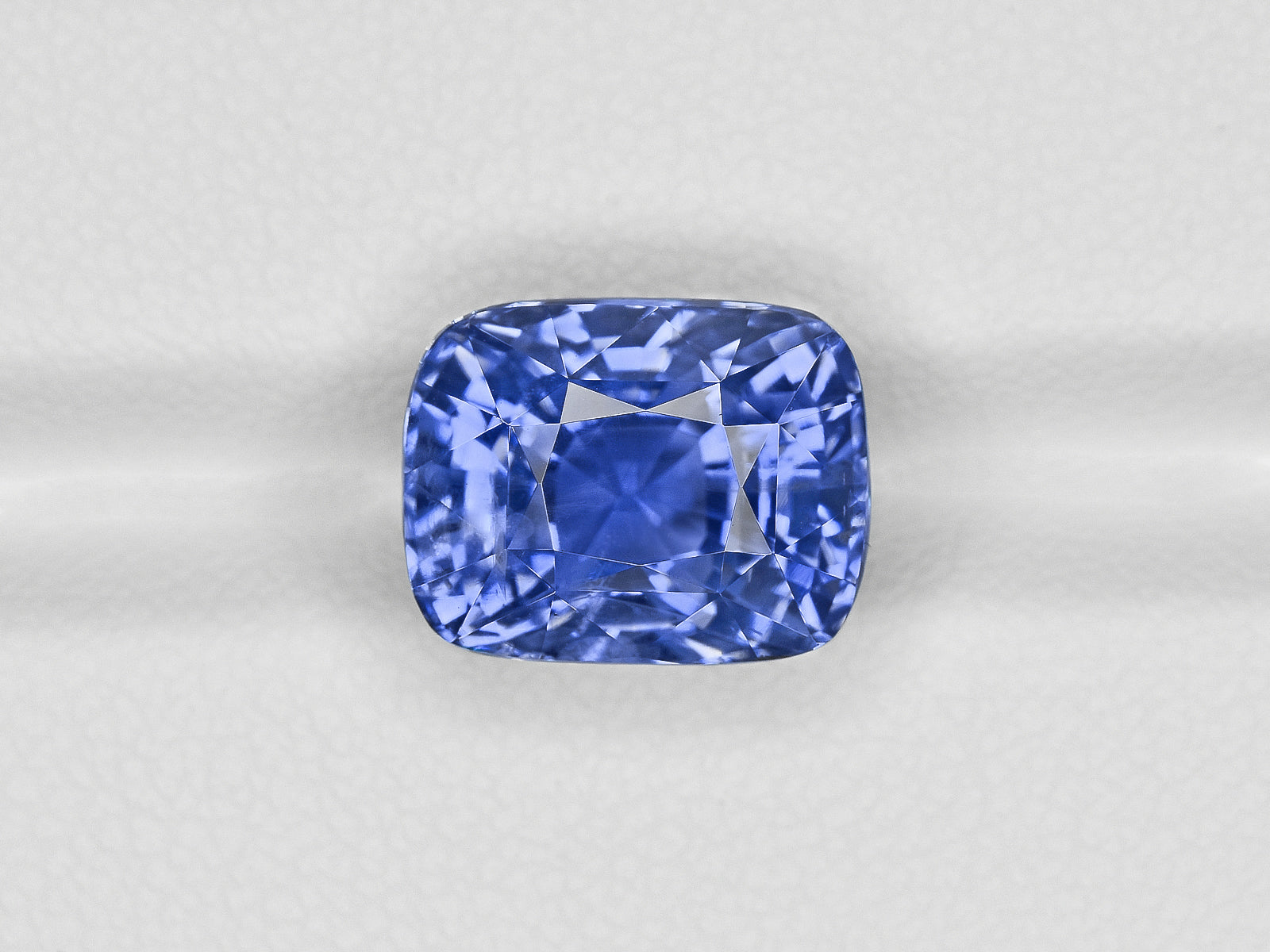 8800990-cushion-fiery-intense-blue-grs-sri-lanka-natural-blue-sapphire-11.07-ct