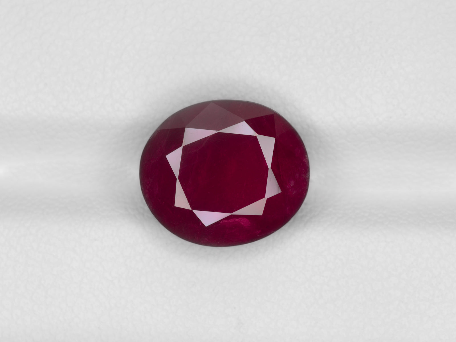 8800507-oval-pigeon-blood-red-grs-madagascar-natural-ruby-8.63-ct