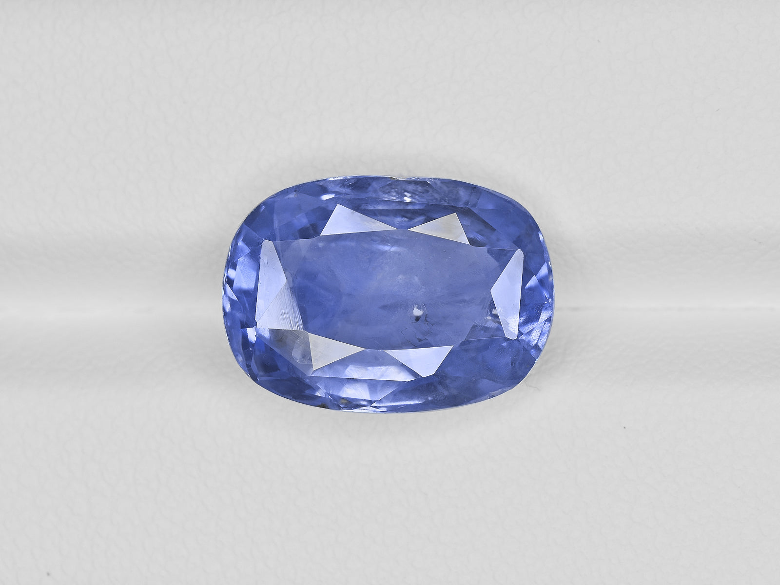 8800991-oval-velvety-intense-blue-grs-sri-lanka-natural-blue-sapphire-10.83-ct