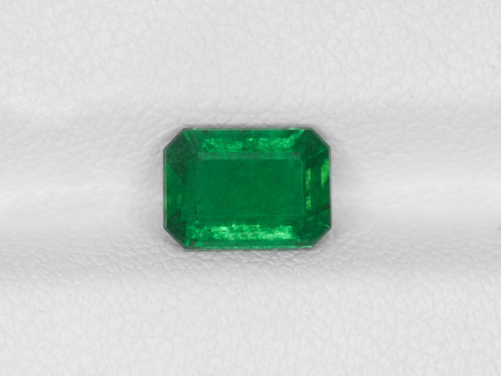 8800514-octagonal-lively-intense-green-grs-ethiopia-natural-emerald-1.06-ct