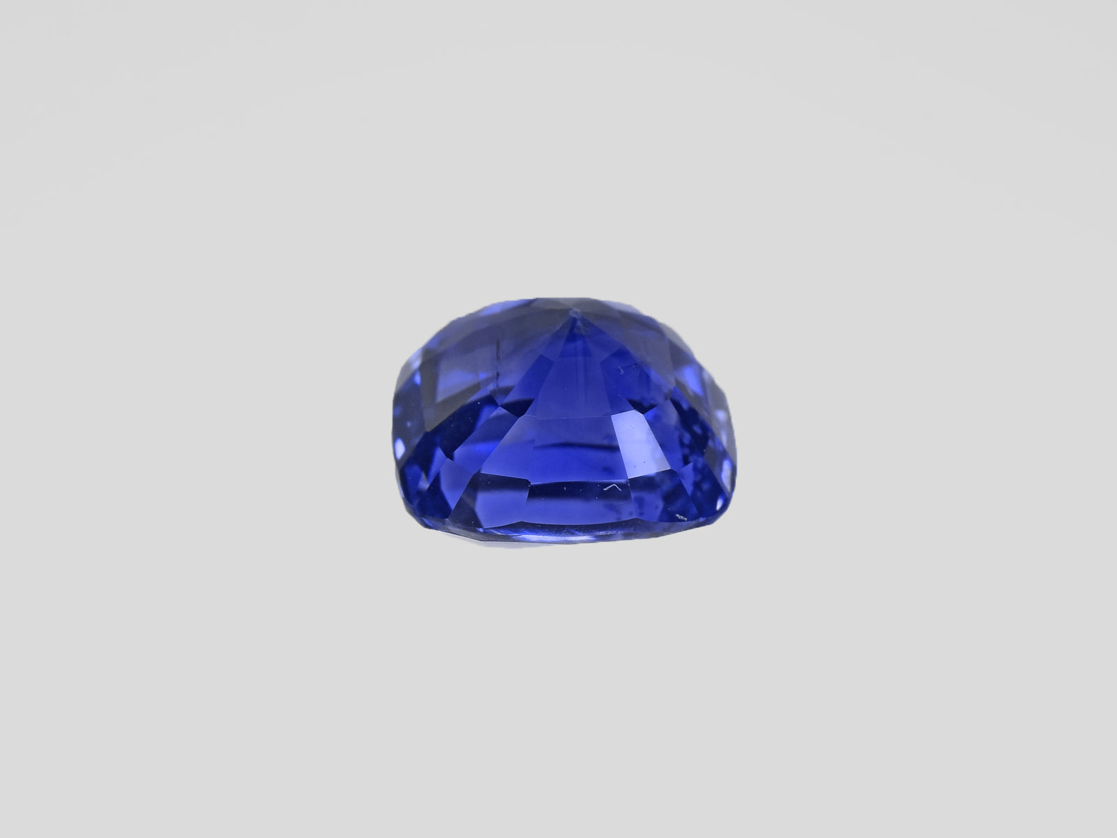 8801164-cushion-royal-blue-gia-grs-madagascar-natural-blue-sapphire-3.10-ct