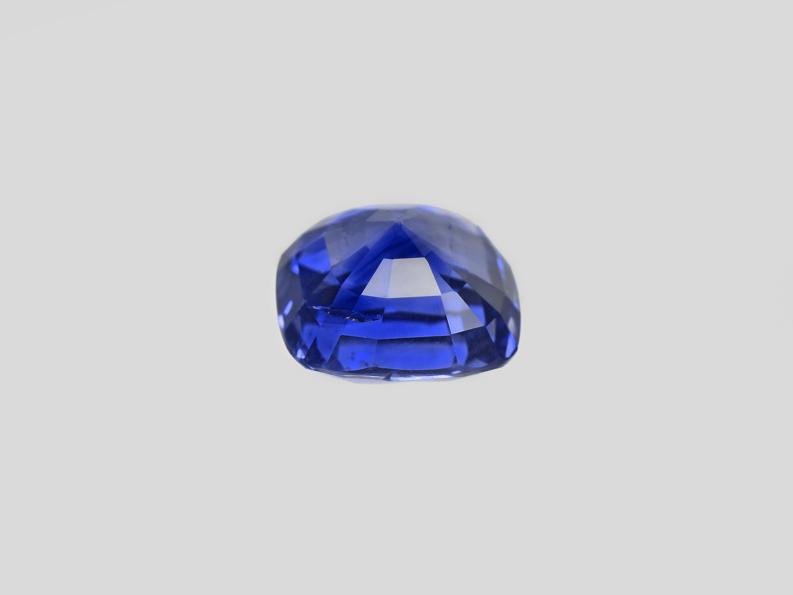 8801164-cushion-royal-blue-gia-grs-madagascar-natural-blue-sapphire-3.10-ct