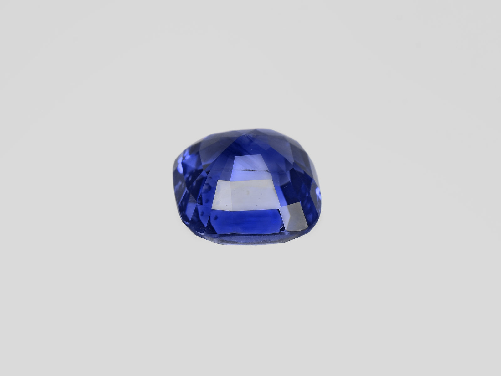 8801164-cushion-royal-blue-gia-grs-madagascar-natural-blue-sapphire-3.10-ct
