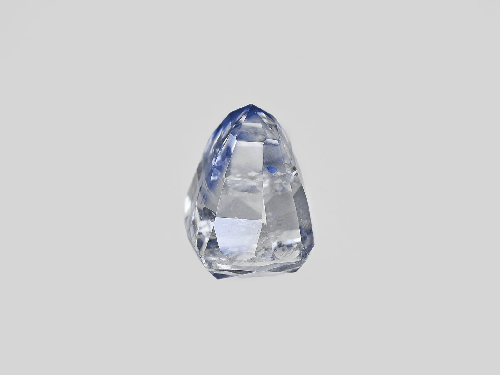 8801931-cushion-royal-blue-&-colorless-bi-color-grs-kashmir-natural-blue-sapphire-3.52-ct