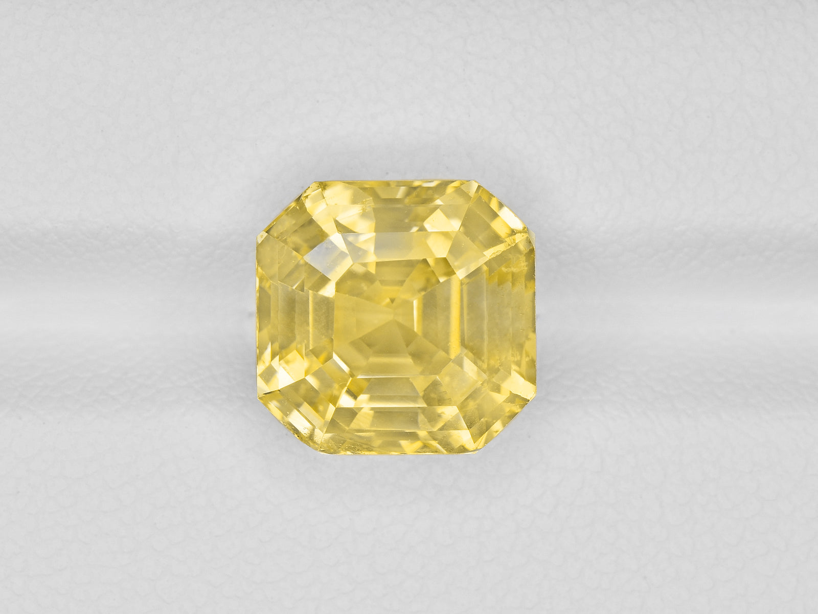 8800999-octagonal-lustrous-yellow-grs-sri-lanka-natural-yellow-sapphire-7.72-ct